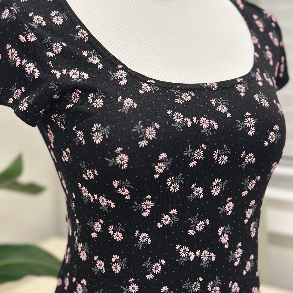 Vintage 90’s All That Jazz Black Dress with Textured 3D Pink Daisies